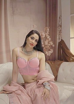 Komal Sharma image 3 of 3