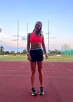 Kornelia Lesiewicz image 1 of 4