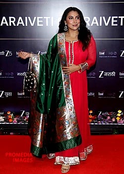 Kranti Redkar image 1 of 1