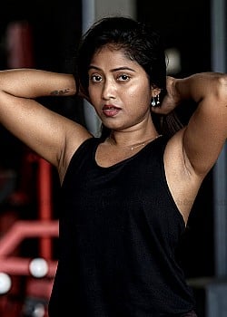 Kristen Ravali image 2 of 2