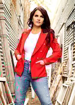 Kristi Leigh image 2 of 2
