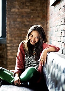 Kristin Kreuk image 4 of 4
