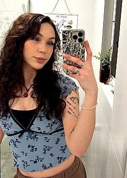 Kristy Cherise image 2 of 2