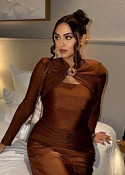 Krystle Dsouza image 3 of 3