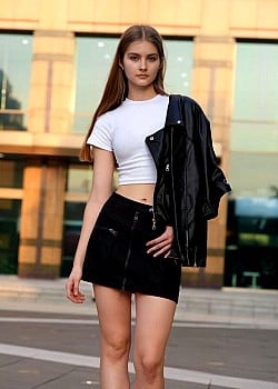 Ksenia Yakubava image 4 of 4