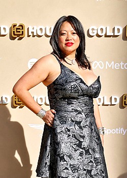 Kulap Vilaysack image 3 of 3