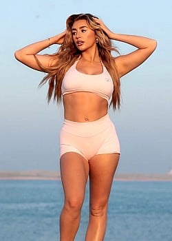 Kyla Skye image 1 of 1