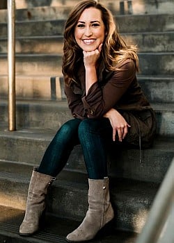 Kylie Bearse image 2 of 2