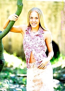 Kylie Wilde image 3 of 3