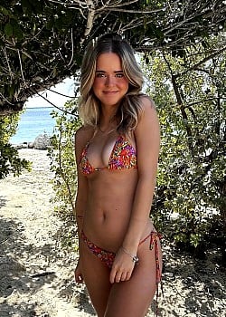 Kyrie Lynne image 1 of 4