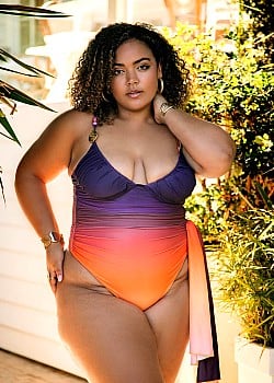 L\'Veeze Crouch image 4 of 4