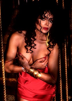 La Toya Jackson image 3 of 3