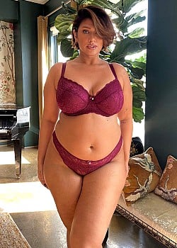 La\'Tecia Thomas image 4 of 4