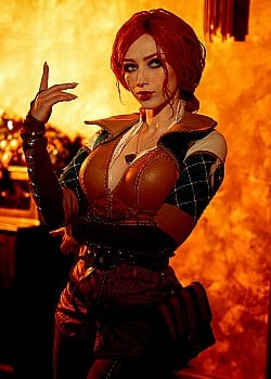 Lady Melamori image 3 of 4