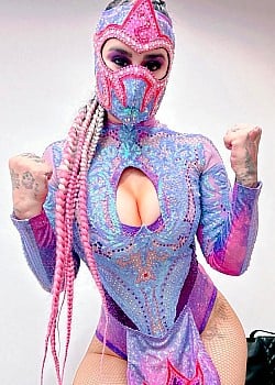 Lady Shani image 2 of 3