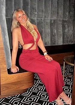 Lainey Lichota image 4 of 4