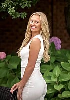 Lainey Lichota profile photo