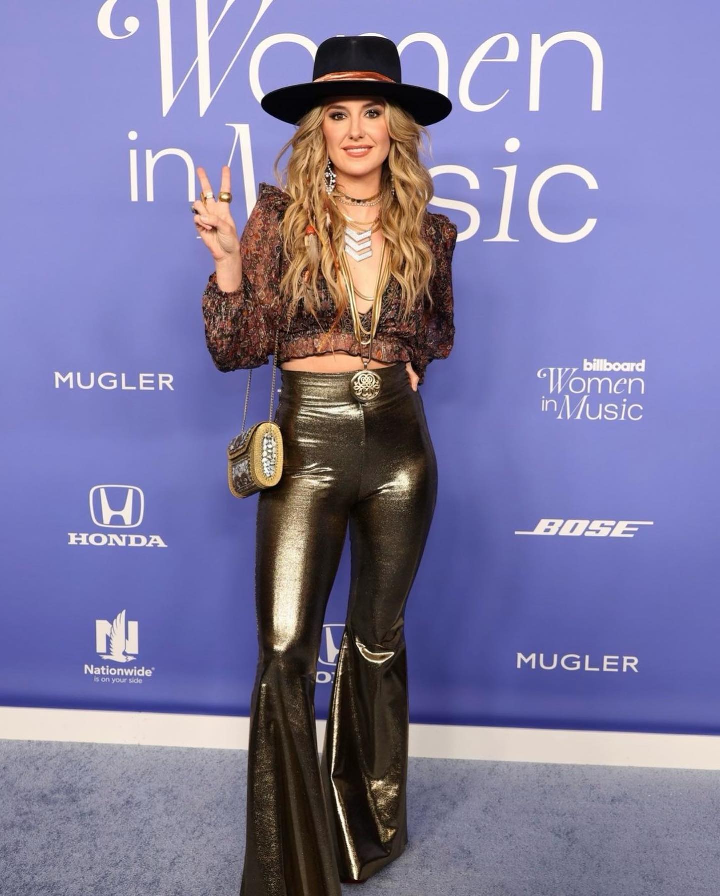 Hot pics of lainey wilson