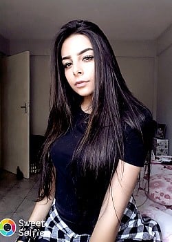 Lais Rodrigues image 1 of 1