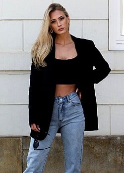 Lajana Bormann image 1 of 1