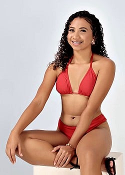 Lana Beatriz image 3 of 4