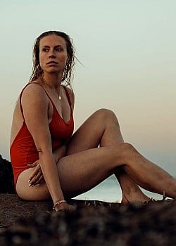 Lara Dandelion image 4 of 4