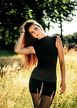 Lara Marie Kremer image 3 of 4