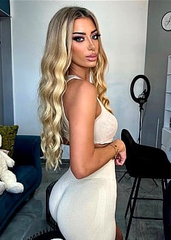 Lara Tomasovic image 4 of 4
