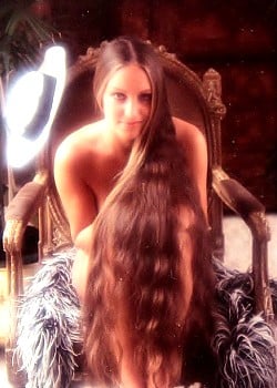 Lari Jones image 3 of 4