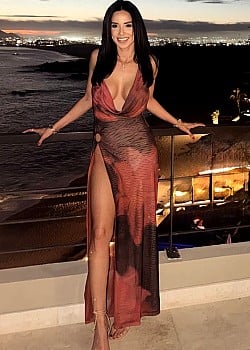 Larissa Hoss image 1 of 2