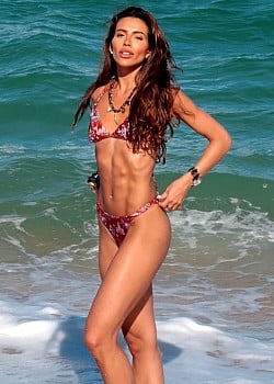 Larissa Tanezi image 3 of 4