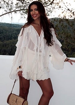 Larissa Tanezi image 4 of 4