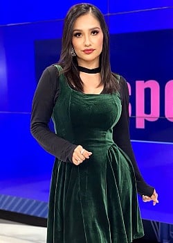 Laryzza Mireles image 2 of 4