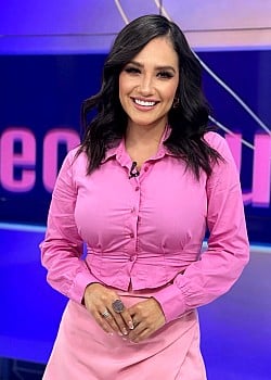 Laryzza Mireles image 3 of 4