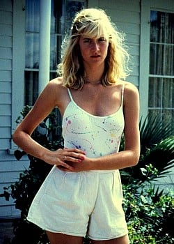 Laura Dern image 3 of 4