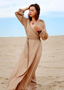Laura Dobrosi image 3 of 4