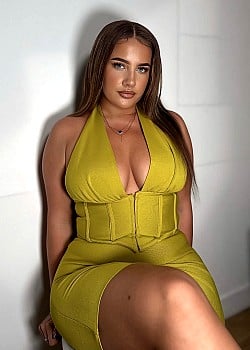 Laura Gold image 3 of 4