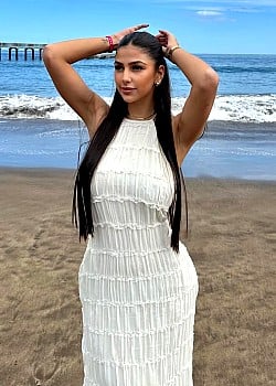 Laura Poblete image 3 of 4