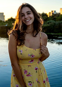Laura Taylor image 1 of 1