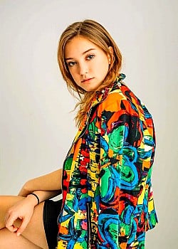 Lauren Cantrell image 2 of 2