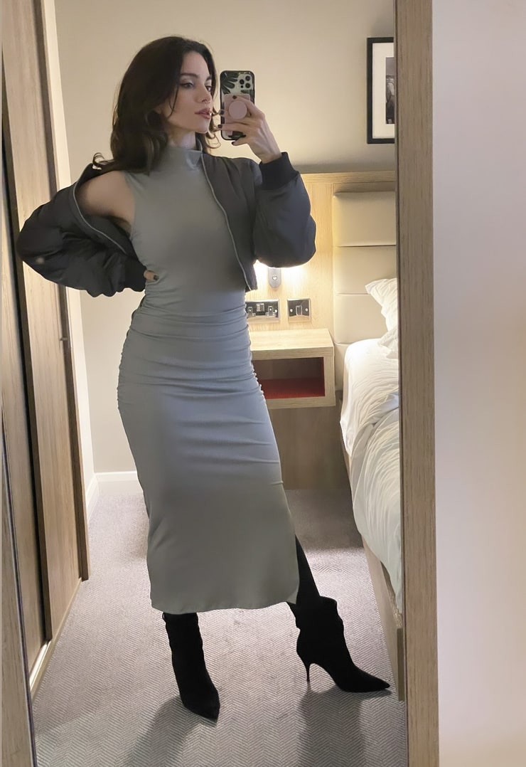 Lauren lavera nudes