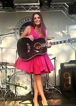Lauren Mascitti image 2 of 3