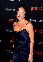 Lauren Schmidt Hissrich profile photo