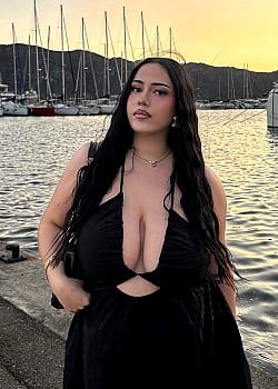 Lea Fabiani image 4 of 4