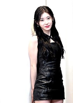 Lee Chae-ryeong image 2 of 2