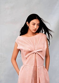 Lee Ga-won image 2 of 2