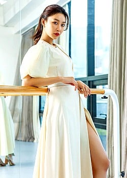Lee Hye Bin image 3 of 4