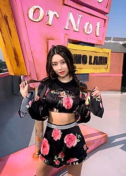 Lee Hye Bin image 4 of 4