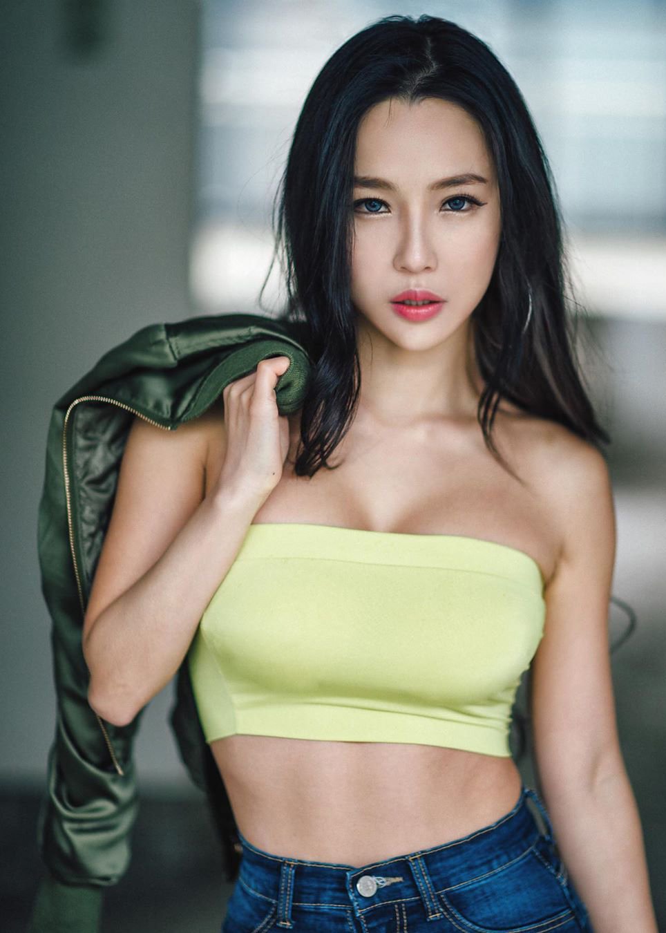 Lee Ji Na - Free sexy pics, galleries & more at Babepedia