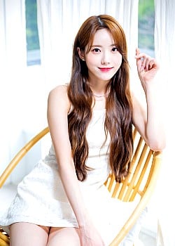 Lee Lu-da image 1 of 2